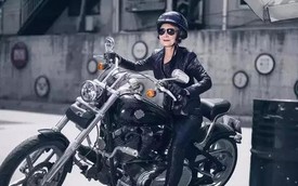 Cụ bà 73 tuổi vẫn cưỡi ngựa, đi phân khối lớn, trẻ như U40 nhờ 2 thói quen đơn giản, không phải tập thể dục