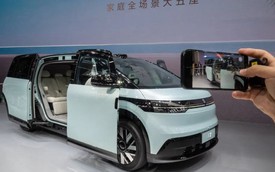 Xe điện Trung Quốc ngày càng cải tiến: Thông minh như robot, đầu tư mạnh tính năng tự hành, pin ngày càng nhỏ và sạc siêu nhanh