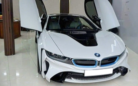 Hàng 'hot' một thời BMW i8 giá chỉ còn chưa đến 3 tỷ: Đã độ nhiều chi tiết, người bán cam kết 'bốn không'