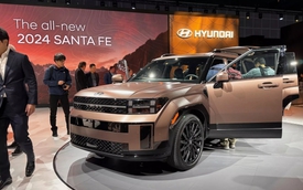 Hyundai Santa Fe thế hệ mới bán chậm dần, chuyên gia khuyên đổi thiết kế về dạng 'bình thường' trở lại