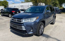 Toyota Highlander 7 năm tuổi mới lăn bánh hơn 1.000km được bán lại 1,7 tỷ đồng: Vẫn dùng vô lăng 'nhựa' nhưng có gói ADAS