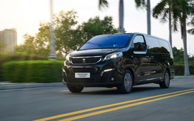 Khám phá khoang nội thất hạng sang của Peugeot Traveller