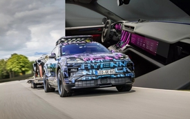 Porsche Cayenne điện sẽ có nhiều thứ dễ chinh phục đại gia Việt: Trần kính lớn nhất từ trước đến nay, mạnh 1.000 mã lực, sức kéo như bán tải