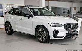 Volvo XC60 bản nâng cấp đến Đông Nam Á: Giá quy đổi từ 2 tỷ đồng, có bản PHEV chạy 89km không cần xăng