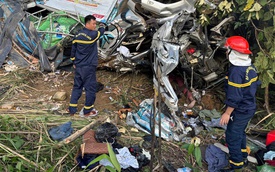 Lật xe tải trên Quốc lộ 14C ở Quảng Ngãi, 4 người thương vong