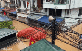 2 chiếc ô tô bị nước lũ cuốn trôi ở Thái Nguyên sáng 9/10: Chủ xe tiết lộ tình trạng hiện tại của "xế cưng"