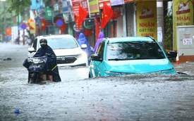 Vì sao hệ thống lái dễ “hỏng đầu tiên” khi ô tô lội nước, kể cả xe điện?