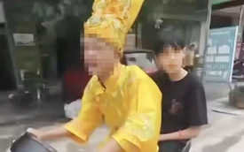 ‘Táo giao thông’ phóng xe không mũ, bị Cảnh sát giao thông xử phạt hàng loạt lỗi