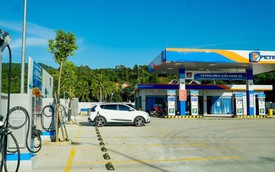 Hạ tầng sạc lên ngôi: thời của EV/PHEV, hồi kết của xe xăng dầu?