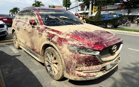 Tiệm sửa ô tô, xe máy ở Nha Trang quá tải sau mưa lũ lịch sử