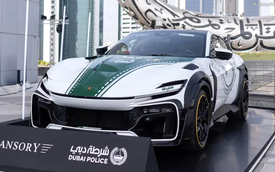 Siêu SUV Ferrari Purosangue độ Mansory 'về đội' cảnh sát Dubai: Ngoại hình hầm hố, tội phạm phải rén vì thông số khủng