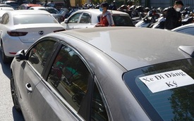 Đề xuất giảm 6 triệu đồng lệ phí khi đăng ký xe ô tô ở Hà Nội và TPHCM