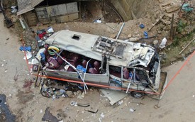 Vụ lật xe đi từ thiện khiến 9 người chết: Cô gái 22 tuổi thoát nạn vì dừng hành trình giữa chừng