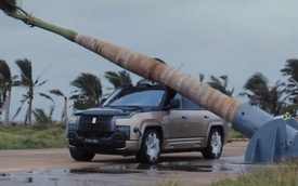 BYD “thả cây cọ khổng lồ” xuống đầu để chứng tỏ độ bền của Yangwang U8
