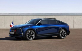 Ảnh thực tế xe độc bản của Tổng thống Pháp: Dáng coupe sành điệu, nội thất kiểu tương lai, chạy 750km/sạc