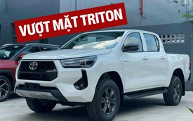 Toyota Hilux lần đầu bán hơn Mitsubishi Triton trong năm nay, vượt Ford Ranger ở một điểm