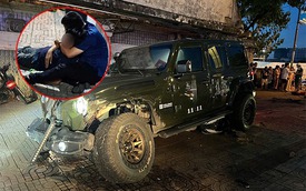 Vụ "ô tô điên" tông 2 người tử vong ở TP.HCM: Đau xót cảnh người đàn ông ôm thi thể mẹ và vợ gào khóc