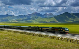 Chuyến tàu chạy hơn 4.000km qua 15 thành phố, đi mất gần 2 ngày: Du khách nhận xét "Không bao giờ quên"