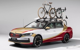 Chiếc Skoda này trông rất sedan nhưng thực chất là bán tải: Mạnh hơn 200hp, thùng kéo dài ra được, chở vài chiếc xe đạp cùng lúc