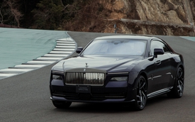 Tôi lái Rolls-Royce Spectre trên đường đua Nhật: Trải nghiệm ‘dễ dàng’ mà giàu cảm xúc