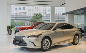 Nhờ mức thuế nhập khẩu mới, Lexus ES giảm giá tới 260 triệu đồng