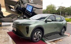 VinFast Limo Green lộ ảnh nội thất thực tế: Nhiều điểm gợi liên tưởng đến VF 3, VF 5, kỳ vọng có HUD thay cụm đồng hồ