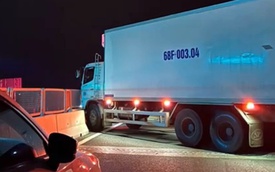 Tai nạn trên tuyến cao tốc Vĩnh Hảo - Phan Thiết gây kẹt xe kéo dài