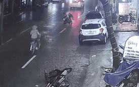 Chủ quán quật ngã tên trộm xe giữa đường: Một đối tượng đã bỏ trốn khỏi hiện trường