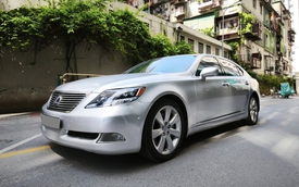 Chỉ hơn 700 triệu đồng đã mua được chiếc Lexus đầu bảng này: Đối thủ S-Class, máy V8 mạnh 400 mã nhưng 'rất tiết kiệm'
