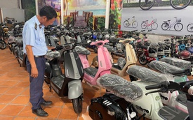 "Đột kích" từ manh mối trên mạng: Quản lý thị trường phát hiện 2 hộ kinh doanh xe đạp điện mập mờ nguồn gốc, trong đó 1 hộ "qua mặt" cơ quan thuế