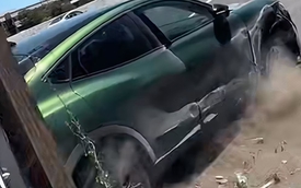 Sự thật video 7 triệu người xem xe điện Ford Mustang mất lái, gây tai nạn kinh hoàng