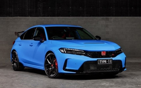 Honda Civic Type R 2025 chỉ đổi màu nhưng giá đã tăng thêm ngang một chiếc Vespa, vẫn bán hết trong vòng một nốt nhạc, nhưng chưa là gì so với Việt Nam