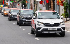 Khởi động hành trình ‘Từ Độc Lập tới Thống Nhất’: Hơn chục chiếc Skoda diễu hành qua Dinh Độc Lập trước khi lên đường xuyên Việt hơn 2.000km