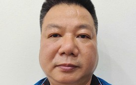 Tạm giữ hình sự tài xế đi vào làn khẩn cấp, rút chìa khóa xe khách