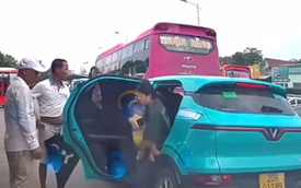 Hãng taxi “độc chiếm” bến, đuổi phụ nữ bế con nhỏ khỏi xe công nghệ: Giám đốc bến xe lên tiếng
