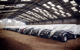 Mua 240 chiếc Land Rover Defender cổ về rồi nâng cấp, chủ hãng độ thu về hơn 1.500 tỷ đồng