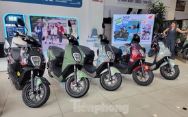 Khách Việt tăng mua xe máy điện
