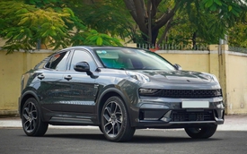 Rao Lynk & Co 05 rẻ hơn gần 400 triệu đồng so với lăn bánh mới, người bán cho biết odo chỉ 7.000km, sử dụng được 10 tháng