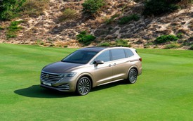 Xe gia đình của năm Hạng 2-5 tỷ đồng: Volkswagen Viloran dễ giành giải cao nhất