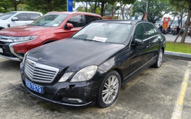 Cận cảnh xe công Mercedes-Benz E300 thanh lý ở Đà Nẵng, giá khởi điểm còn 282 triệu đồng