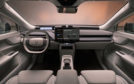 Volvo EX60 ra mắt: Xe điện tích hợp google gemini đầu tiên thế giới vận hành 810 km một lần sạc