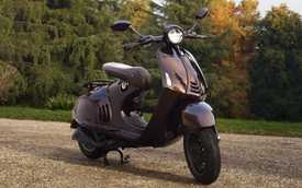 Xem trước Vespa 946 Horse sắp về Việt Nam: Phiên bản giới hạn dành cho người chơi Vespa hệ tuổi ngựa, giá về Việt Nam dễ rơi tầm nửa tỷ