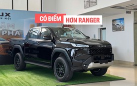 Ảnh thực tế Toyota Hilux 2026 bản tầm trung vừa về đại lý: Nhiều đồ ‘ăn chơi’, động cơ mạnh với giá rẻ hơn cả Ranger bản ‘base’