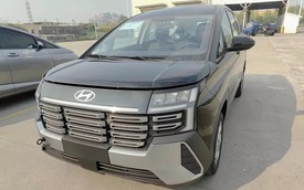 Hyundai Stargazer 2026 lộ không che cả nội, ngoại thất tại Việt Nam: Đầu mới lột xác, cụm màn hình 'khổng lồ' đã mắt hơn, dễ nâng cấp cả ADAS đấu Xpander