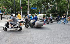 Khách Việt giật mình với cảnh tượng trên đường phố Trung Quốc, nhận xét: "Sao có thể như vậy?"