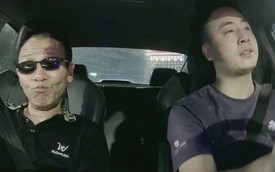 Sự tử tế của người với người đẹp đến thế nào: Tài xế khiến 7,4 triệu người xúc động chỉ bằng một câu an ủi "anh không xấu đâu"
