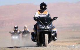 Xe tay ga hai xi-lanh giá siêu rẻ trang bị bình xăng khủng chính thức lộ diện gây chấn động
