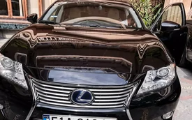 Xe Lexus từng đấu giá 'ế' của bà Trương Mỹ Lan có chủ mới