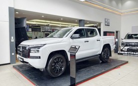 Mitsubishi Triton vẫn khuyến mại mạnh tay sau tháng lên top doanh số phân khúc: Giảm lăn bánh tới 56 triệu đồng, bản mới ra mắt cũng không ngoại lệ