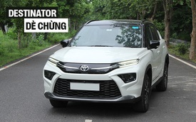 Toyota Urban Cruiser Hyryder lộ bản 7 chỗ mới: Dài hơn, cụm đèn tinh chỉnh lại, có thể cạnh tranh Destinator